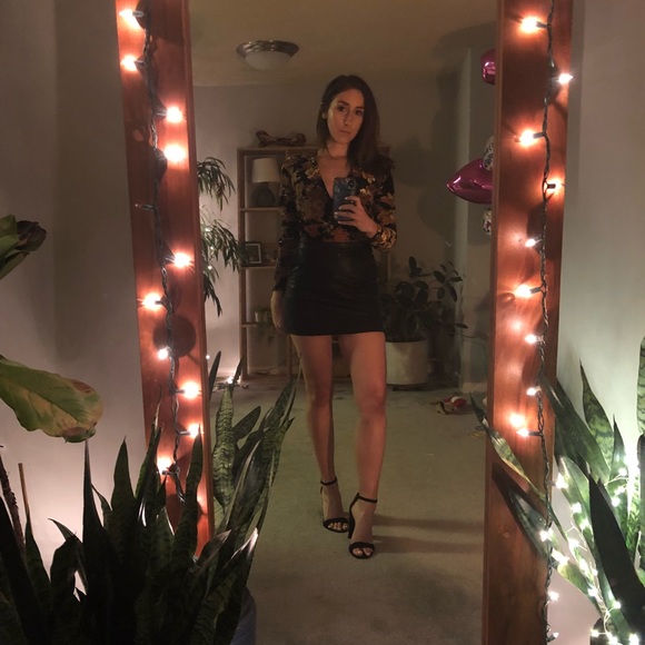 Meet your Posher, Jessica - Picture 6 of 6